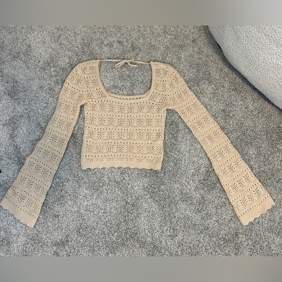 Hollister Tops - Hollister bell sleeve Crochet Knit cropped sweater in cream size medium